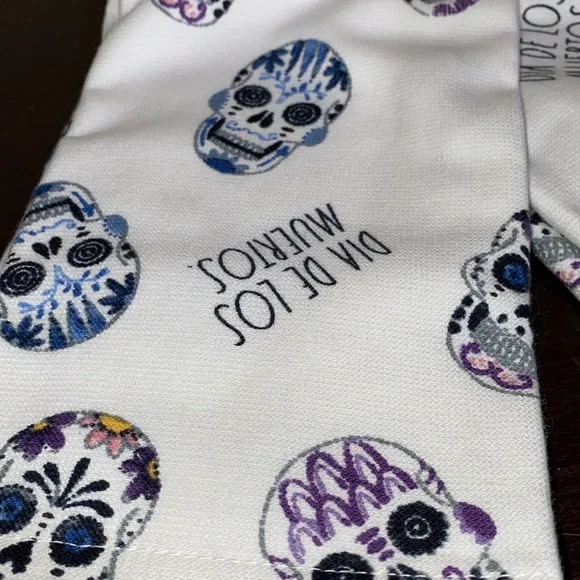 NWT Rae Dunn Sugar Skull Dia de los muertos kitchen towels - Picture 2 of 4